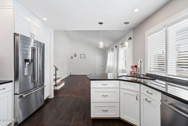 57 Bridle Path, Colonie, NY 12205