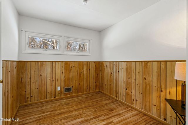 57 Bridle Path, Colonie, NY 12205