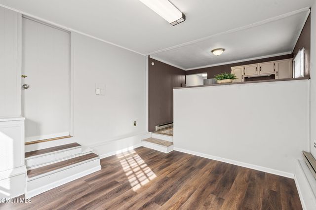 57 Bridle Path, Colonie, NY 12205