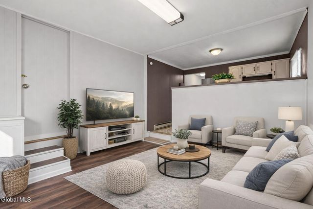 57 Bridle Path, Colonie, NY 12205