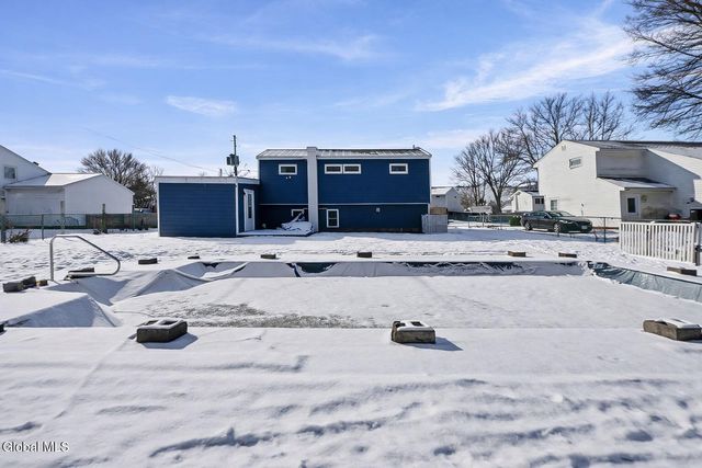 57 Bridle Path, Colonie, NY 12205