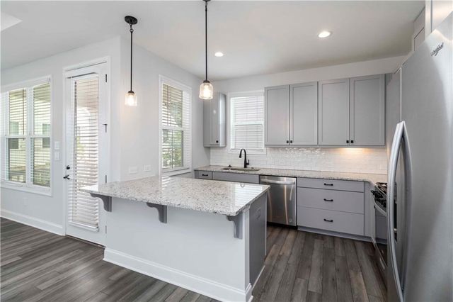 2000 Harvest Pond Circle 2056 - FARMSTEAD, Suwanee, GA 30024