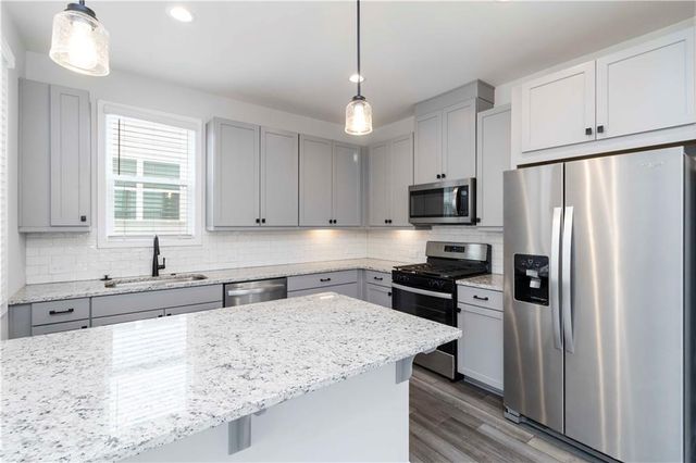2000 Harvest Pond Circle 2056 - FARMSTEAD, Suwanee, GA 30024