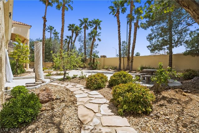 26 Princeville Lane, Las Vegas, NV 89113