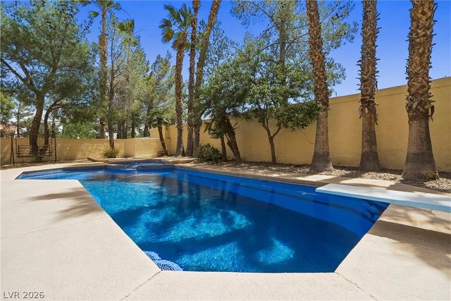 26 Princeville Lane, Las Vegas, NV 89113