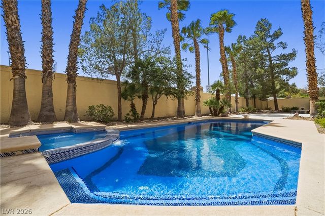 26 Princeville Lane, Las Vegas, NV 89113