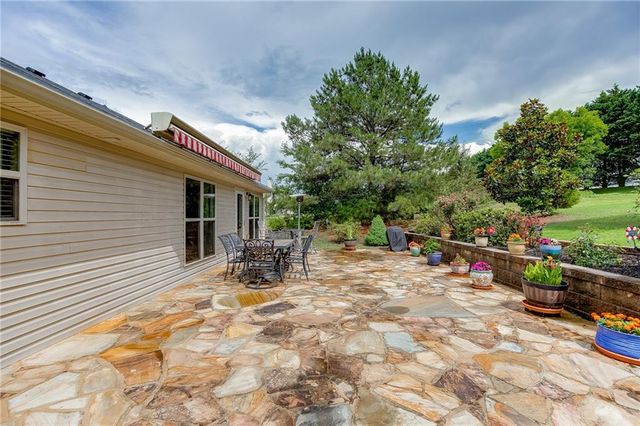 810 Brandon Drive, Winder, GA 30680