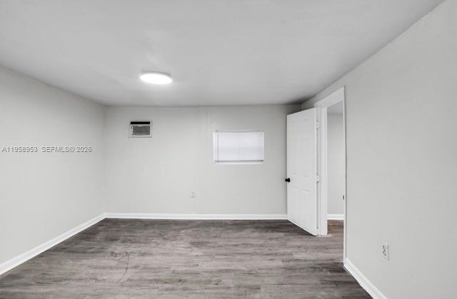 914 NW 80th St 1, Miami, FL 33150