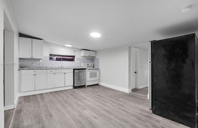 914 NW 80th St 1, Miami, FL 33150