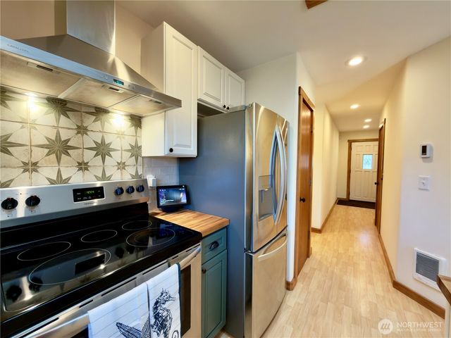 471 Kloshe Court SE, Ocean Shores, WA 98569