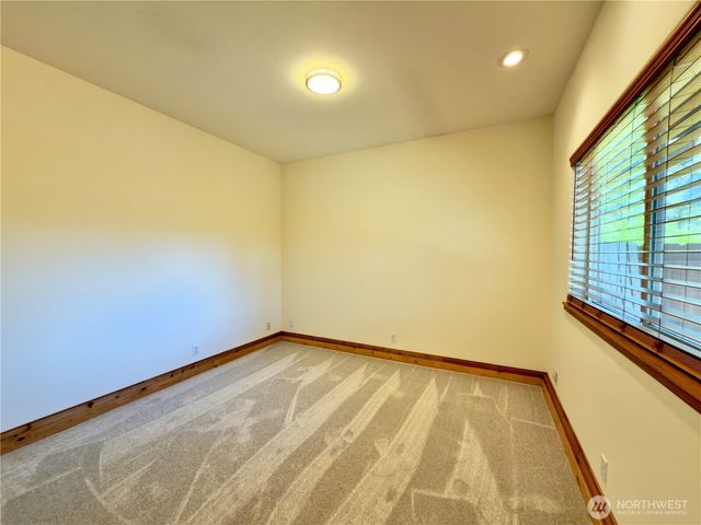 471 Kloshe Court SE, Ocean Shores, WA 98569