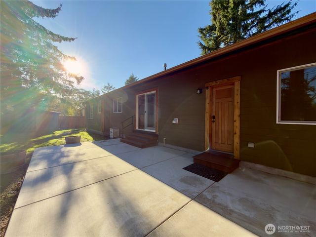 471 Kloshe Court SE, Ocean Shores, WA 98569