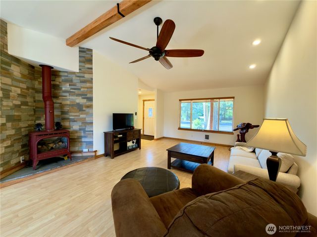 471 Kloshe Court SE, Ocean Shores, WA 98569