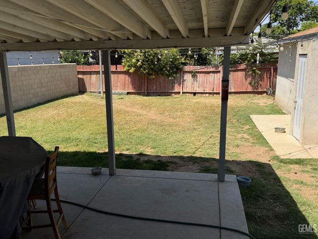 2616 Cherry Street, Bakersfield, CA 93304
