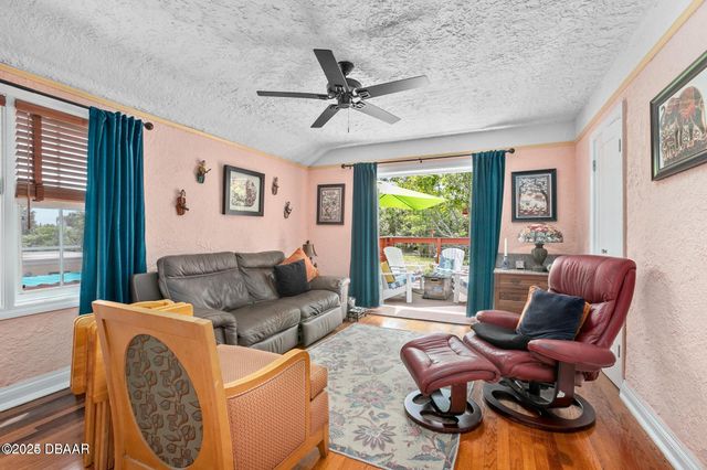 330 Bostwick Avenue, Daytona Beach, FL 32118