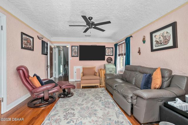330 Bostwick Avenue, Daytona Beach, FL 32118
