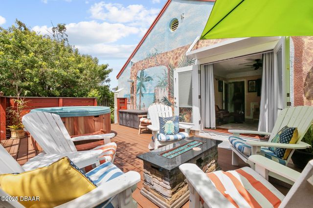 330 Bostwick Avenue, Daytona Beach, FL 32118