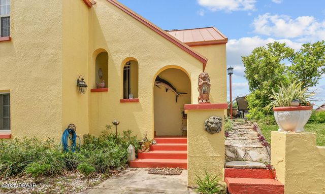 330 Bostwick Avenue, Daytona Beach, FL 32118