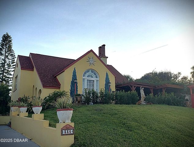 330 Bostwick Avenue, Daytona Beach, FL 32118