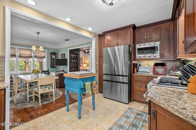 330 Bostwick Avenue, Daytona Beach, FL 32118