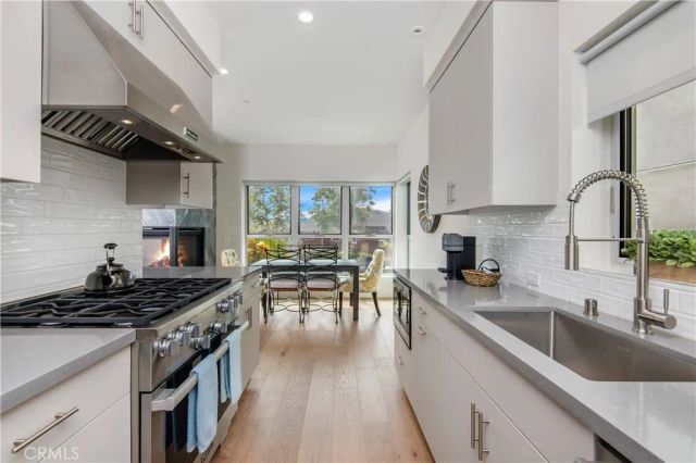 3920 E Coast Highway, Corona Del Mar, CA 92625