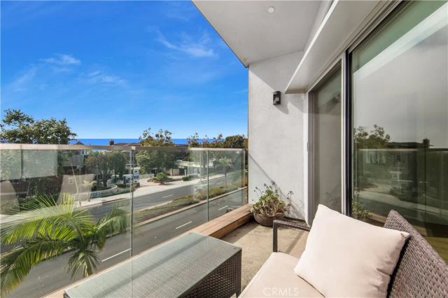 3920 E Coast Highway, Corona Del Mar, CA 92625