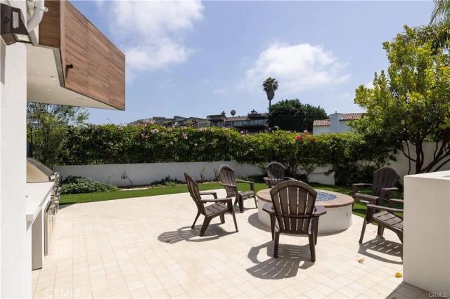 3920 E Coast Highway, Corona Del Mar, CA 92625