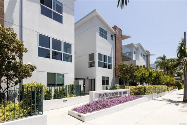 3920 E Coast Highway, Corona Del Mar, CA 92625