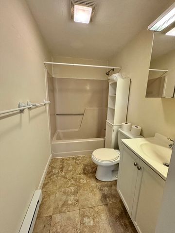 775 West Main St 5, Barnstable, MA 02601