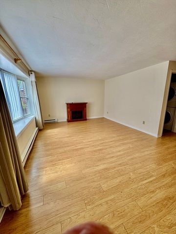 775 West Main St 5, Barnstable, MA 02601