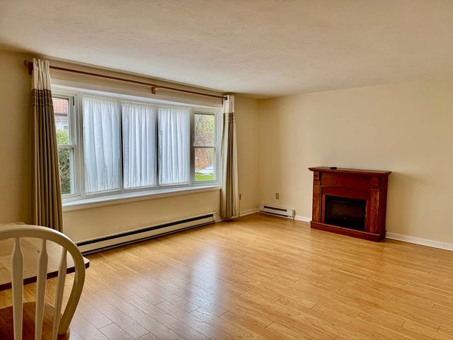 775 West Main St 5, Barnstable, MA 02601