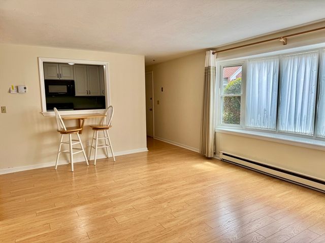 775 West Main St 5, Barnstable, MA 02601
