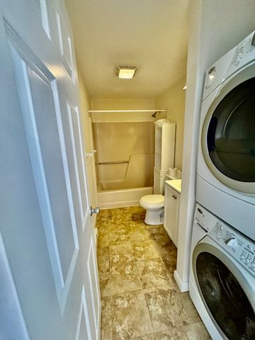 775 West Main St 5, Barnstable, MA 02601
