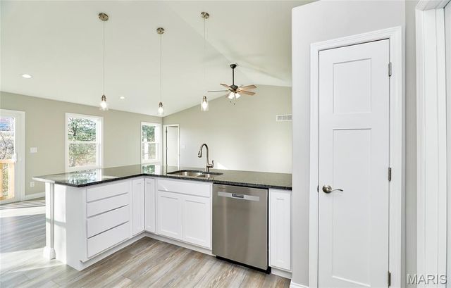 28549 Shallow Water Road, Warrenton, MO 63383