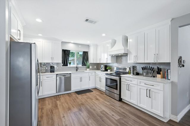 2013 W Shore Drive, Garland, TX 75043