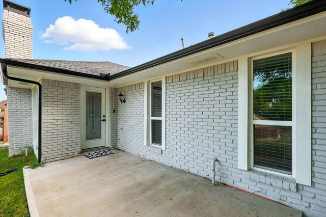 2013 W Shore Drive, Garland, TX 75043