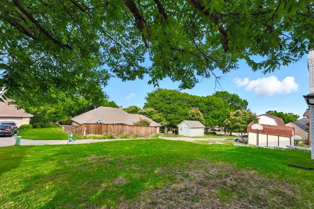 2013 W Shore Drive, Garland, TX 75043