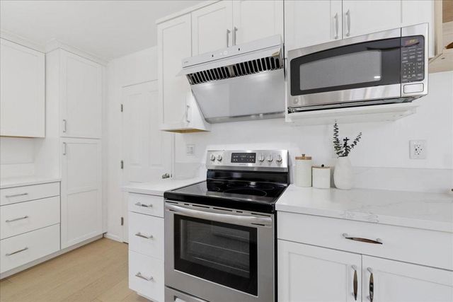 843 Hibiscus Lane, San Jose, CA 95117