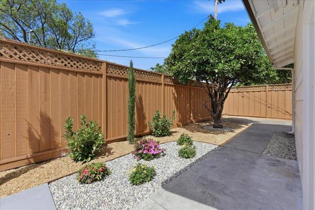 843 Hibiscus Lane, San Jose, CA 95117