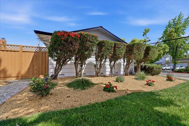 843 Hibiscus Lane, San Jose, CA 95117