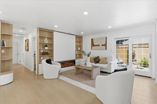 843 Hibiscus Lane, San Jose, CA 95117