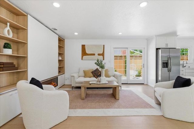 843 Hibiscus Lane, San Jose, CA 95117