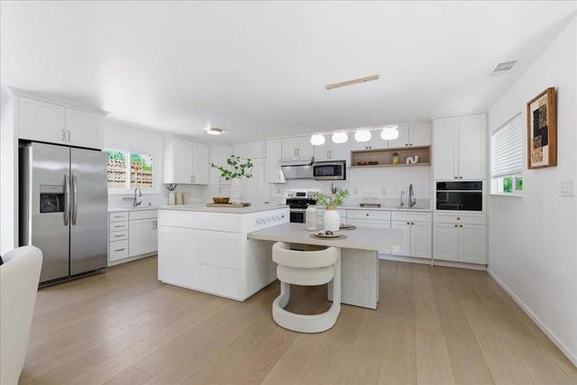 843 Hibiscus Lane, San Jose, CA 95117