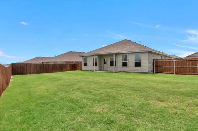 9752 New Bern Drive, Fort Worth, TX 76108
