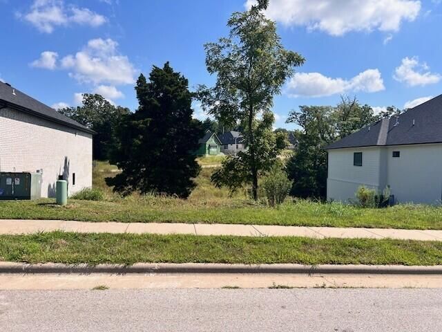 256 Hickory Hills Boulevard, Springfield, MO 65802