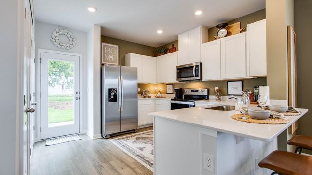 1100 Canyon Dr, Portland, TN 37148