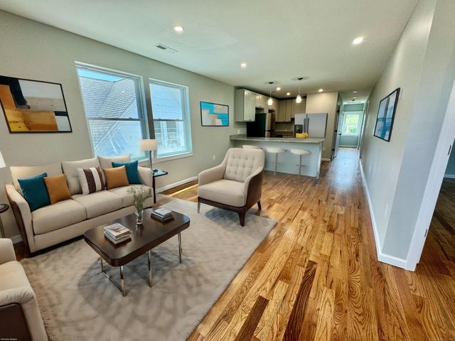 109 Churchill Street 3rd Fl, Fairfield, CT 06824