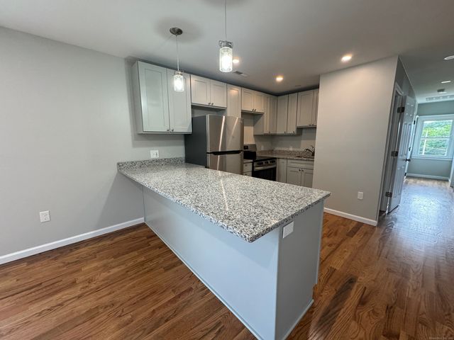 109 Churchill Street 3rd Fl, Fairfield, CT 06824