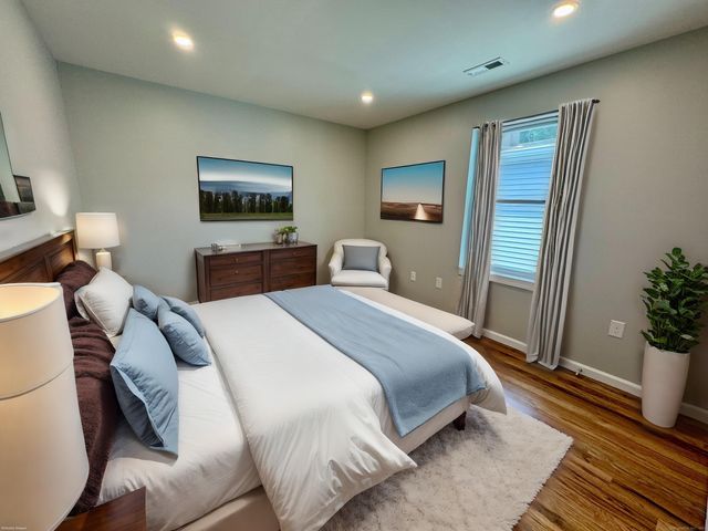 109 Churchill Street 3rd Fl, Fairfield, CT 06824