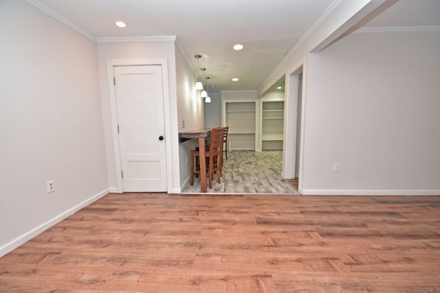 385 Broad Street, New London, CT 06320